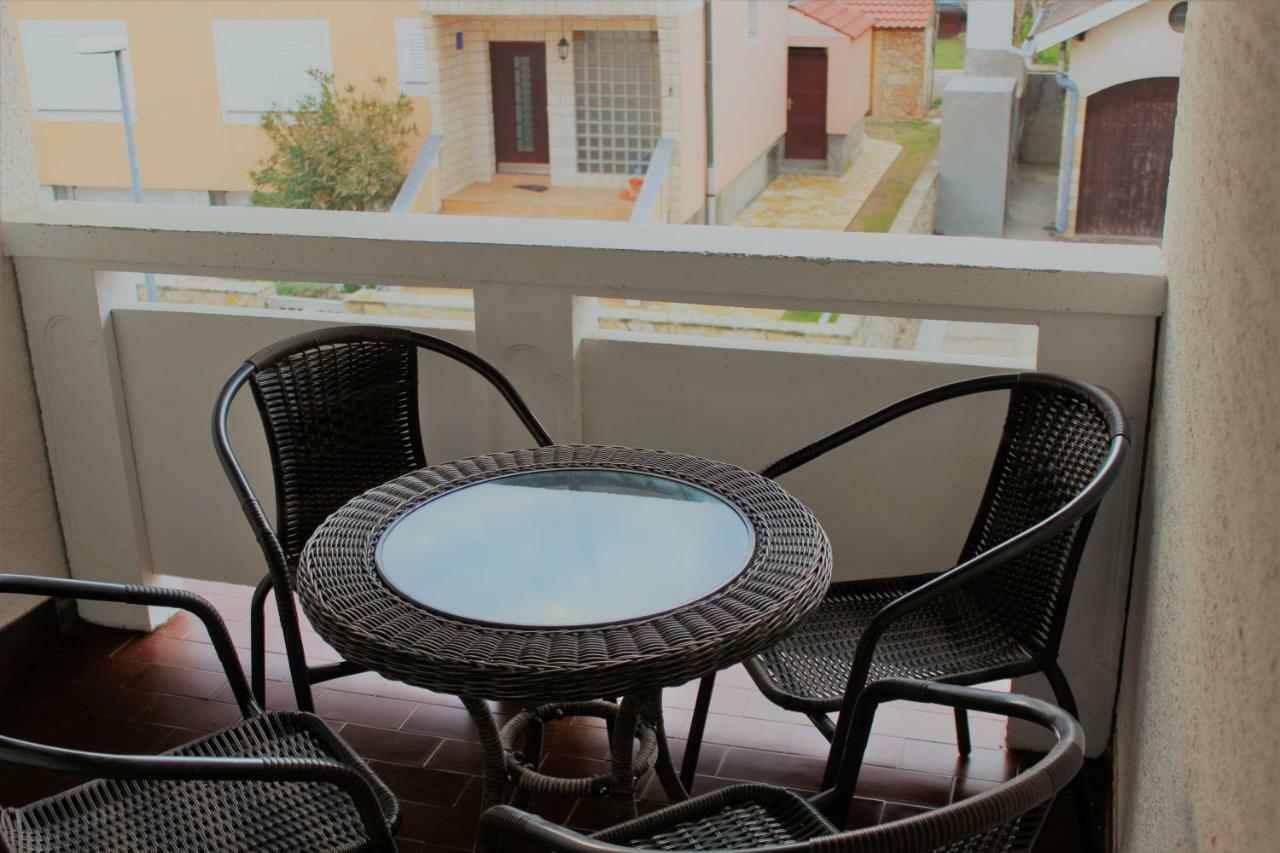 Apartment Bonaca Nin Luaran gambar
